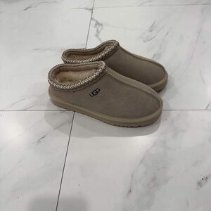 UGG Tasman Women’s Size 6, 7, 8